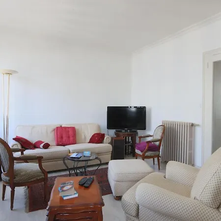 Apartman Spacieux 2 Pieces A Tours# Rue De Bordeaux